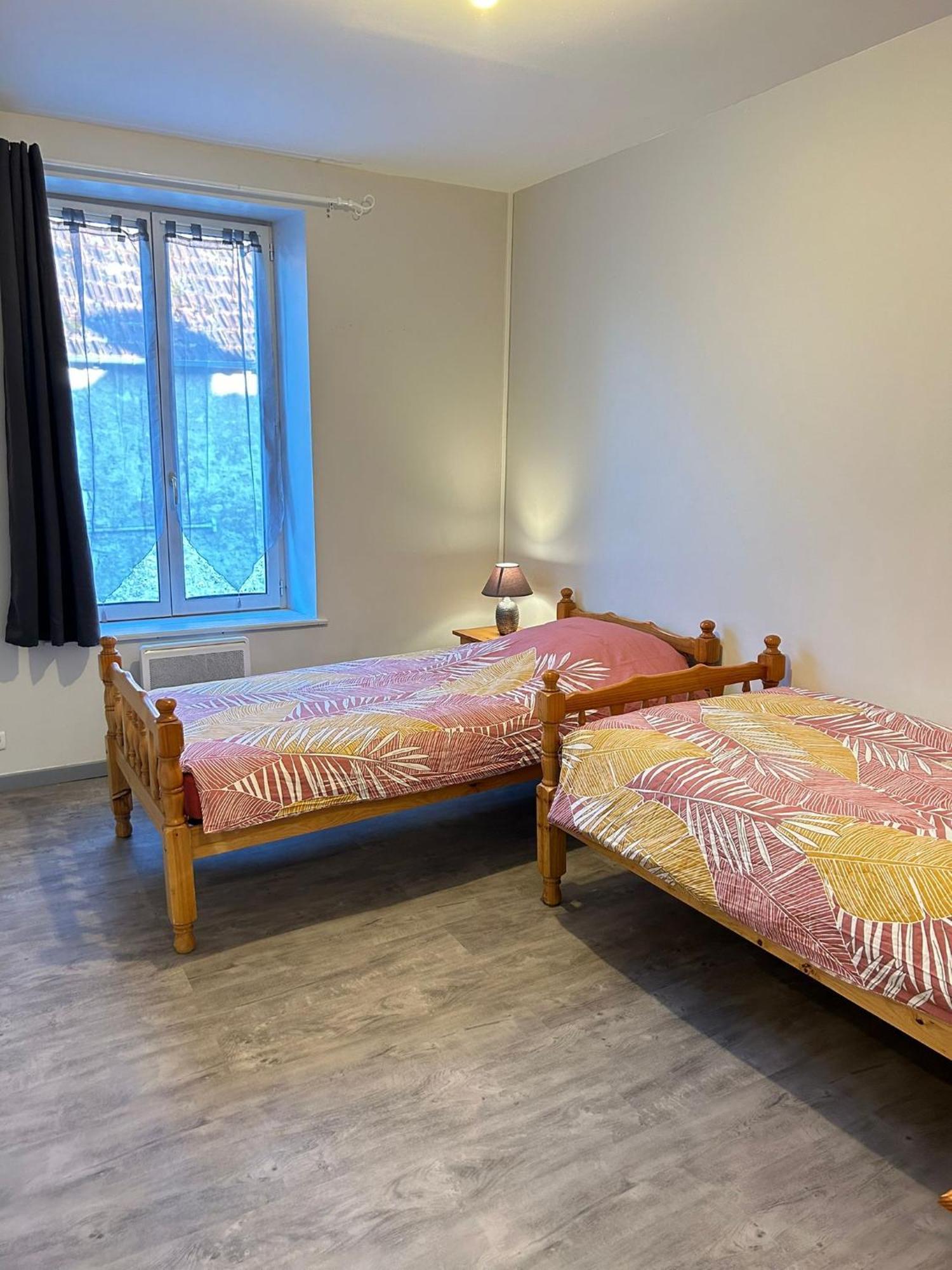 A&J Family - Neuvy Sur Loire - Guedelon Villa Ngoại thất bức ảnh
